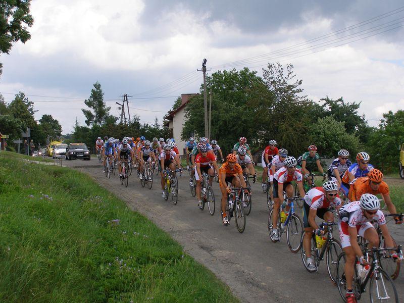 5 lipca 08. Wyscig kolarski Solidarnosci i Olimpijczykow oraz kibice._36.JPG